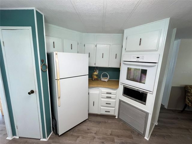 984 JOLANDA CIRCLE, Venice, FL 34285