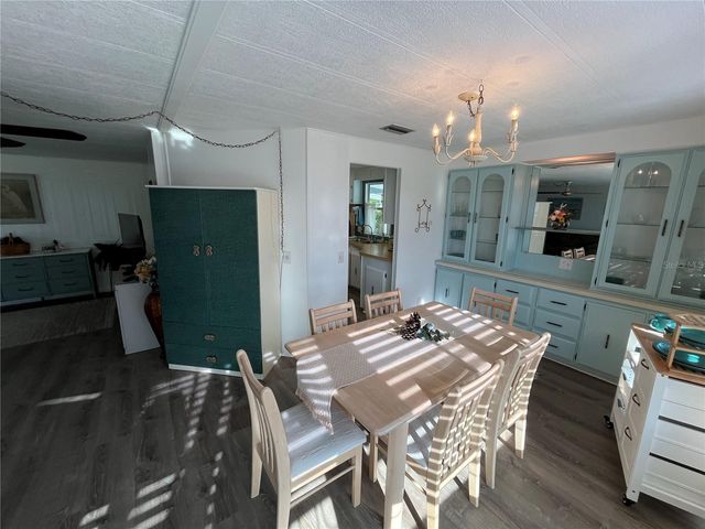 984 JOLANDA CIRCLE, Venice, FL 34285