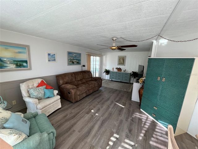 984 JOLANDA CIRCLE, Venice, FL 34285