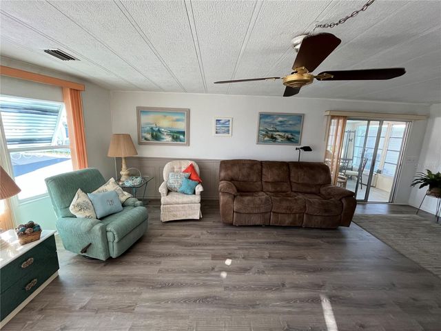 984 JOLANDA CIRCLE, Venice, FL 34285