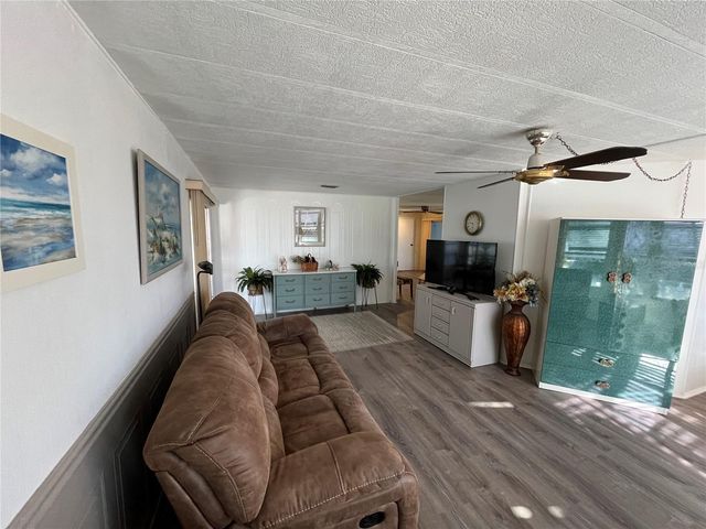 984 JOLANDA CIRCLE, Venice, FL 34285