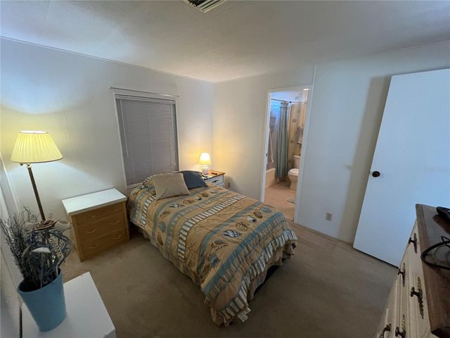 984 JOLANDA CIRCLE, Venice, FL 34285