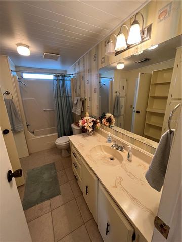 984 JOLANDA CIRCLE, Venice, FL 34285