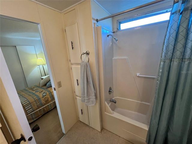 984 JOLANDA CIRCLE, Venice, FL 34285
