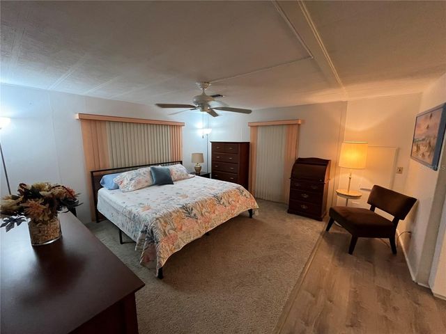 984 JOLANDA CIRCLE, Venice, FL 34285