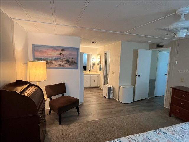 984 JOLANDA CIRCLE, Venice, FL 34285
