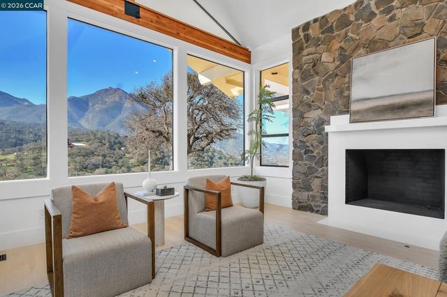 420 Leon Ct, Clayton, CA 94517