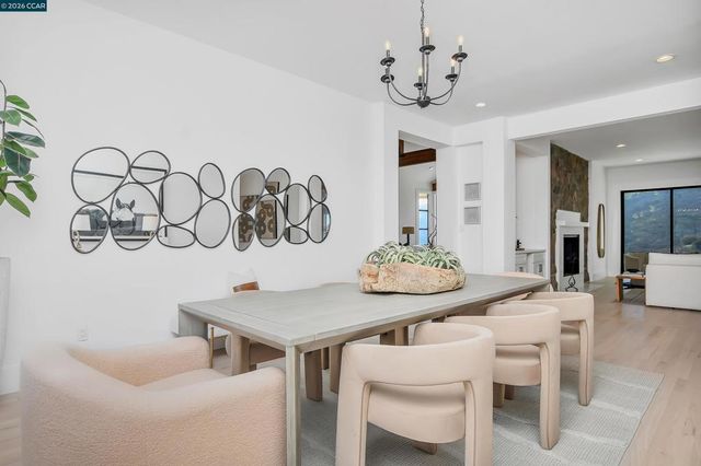 420 Leon Ct, Clayton, CA 94517