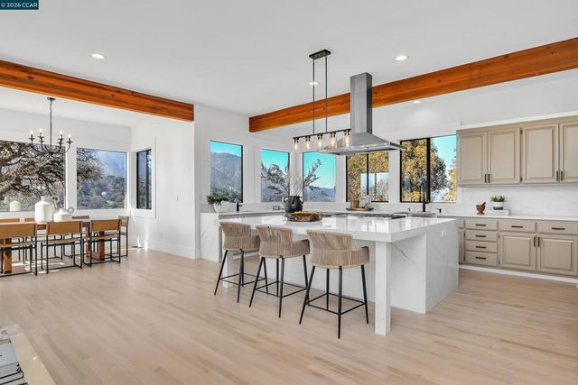 420 Leon Ct, Clayton, CA 94517