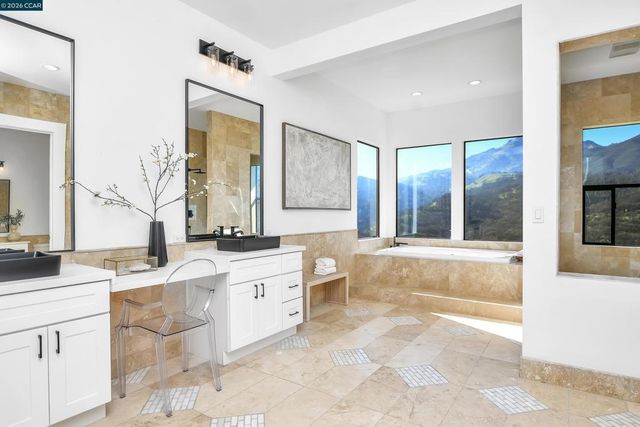 420 Leon Ct, Clayton, CA 94517