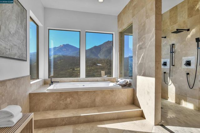 420 Leon Ct, Clayton, CA 94517