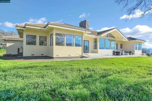 420 Leon Ct, Clayton, CA 94517