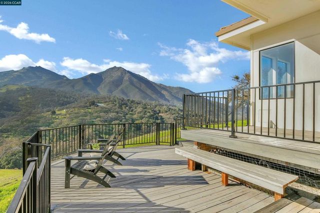 420 Leon Ct, Clayton, CA 94517