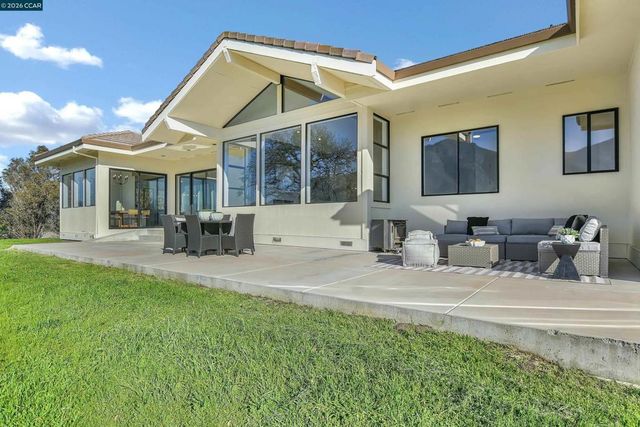 420 Leon Ct, Clayton, CA 94517