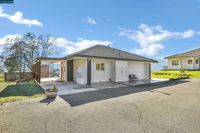 420 Leon Ct, Clayton, CA 94517