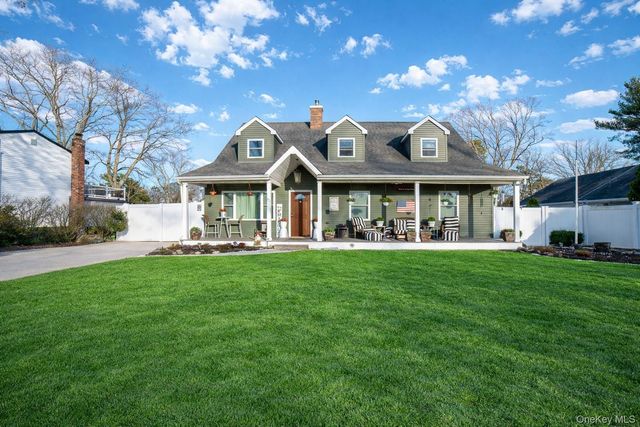 67 Sheldon Street, Central Islip, NY 11722