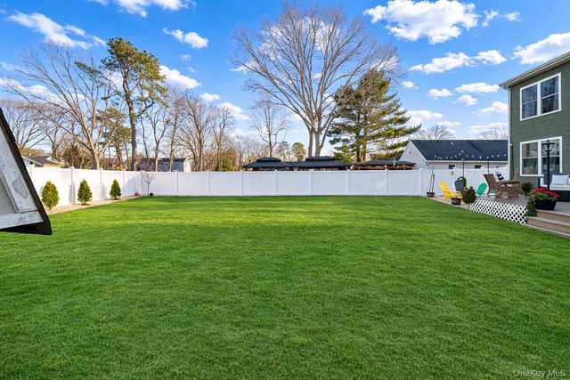 67 Sheldon Street, Central Islip, NY 11722