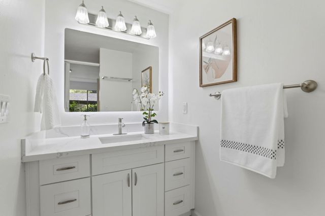 151 Buckingham Drive 205, Santa Clara, CA 95051