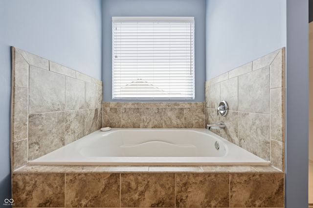 563 Flint Boulevard, Fortville, IN 46040