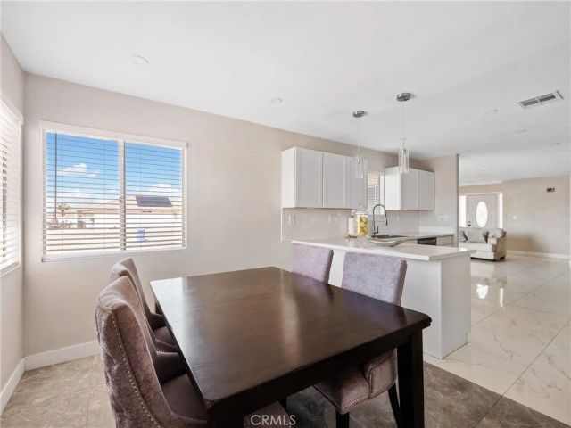 8998 8th Avenue, Hesperia, CA 92345