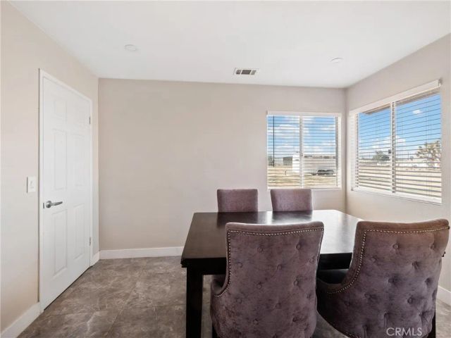 8998 8th Avenue, Hesperia, CA 92345