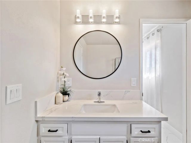 8998 8th Avenue, Hesperia, CA 92345