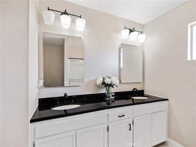 8998 8th Avenue, Hesperia, CA 92345