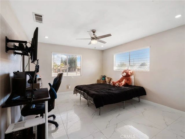 8998 8th Avenue, Hesperia, CA 92345