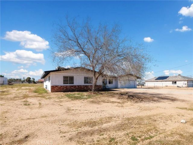 8998 8th Avenue, Hesperia, CA 92345