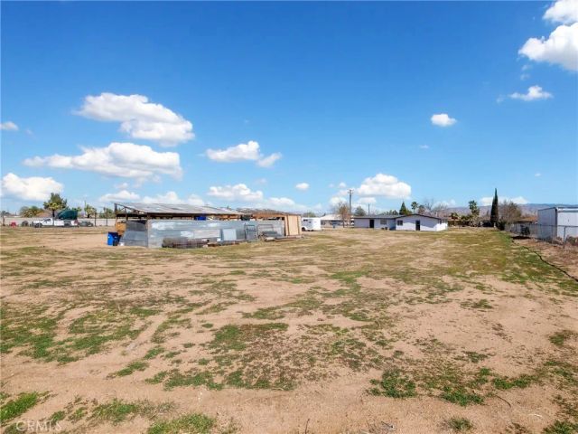 8998 8th Avenue, Hesperia, CA 92345