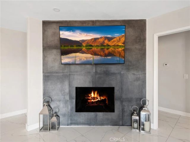 8998 8th Avenue, Hesperia, CA 92345