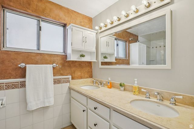 2964 W CONTINENTAL CIR, Taylorsville, UT 84129