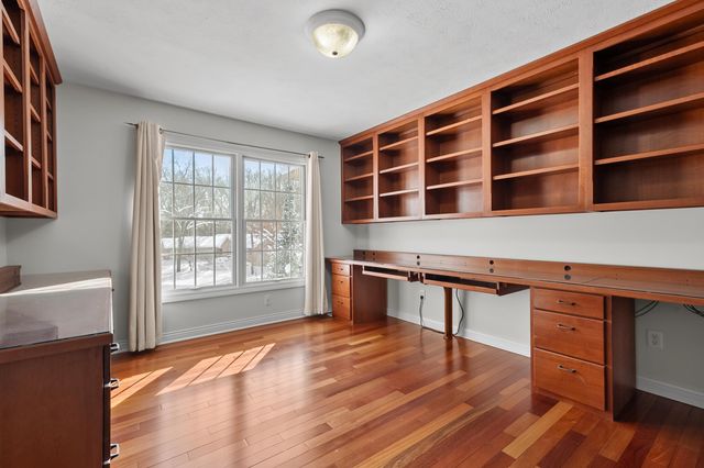 6480 Breezy Point Lane, Kalamazoo, MI 49009