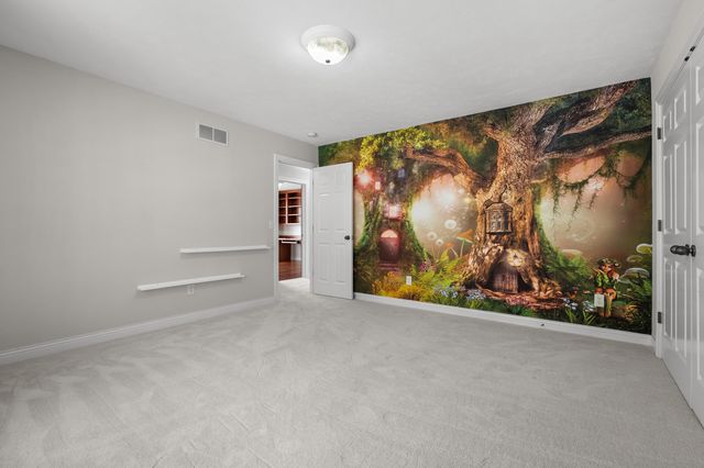 6480 Breezy Point Lane, Kalamazoo, MI 49009