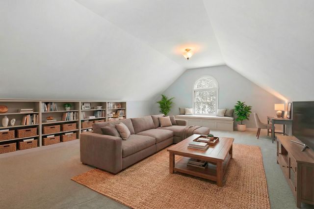 6480 Breezy Point Lane, Kalamazoo, MI 49009