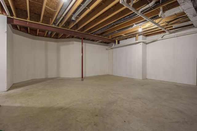 6480 Breezy Point Lane, Kalamazoo, MI 49009