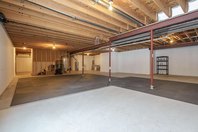 6480 Breezy Point Lane, Kalamazoo, MI 49009