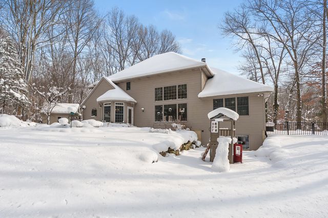 6480 Breezy Point Lane, Kalamazoo, MI 49009