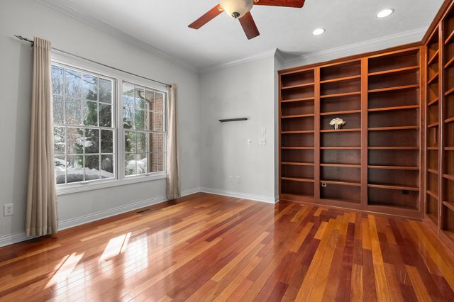 6480 Breezy Point Lane, Kalamazoo, MI 49009