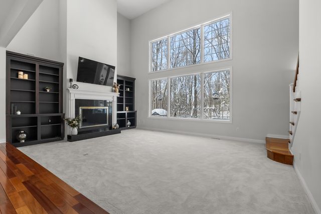 6480 Breezy Point Lane, Kalamazoo, MI 49009