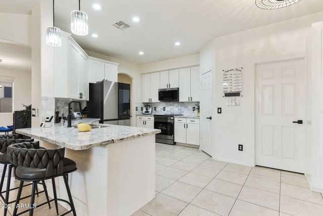 13660 W MONTE VISTA Road, Goodyear, AZ 85395