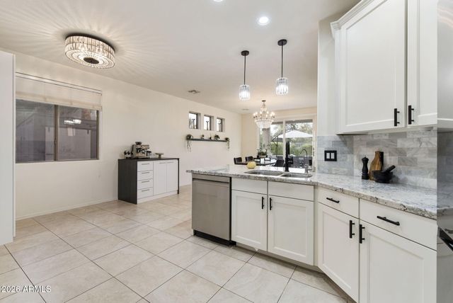 13660 W MONTE VISTA Road, Goodyear, AZ 85395