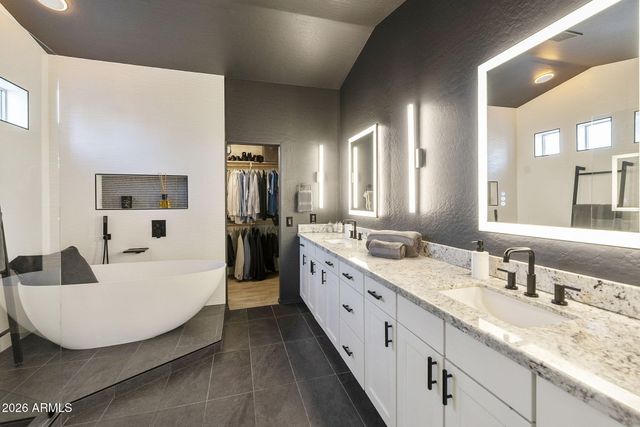 13660 W MONTE VISTA Road, Goodyear, AZ 85395