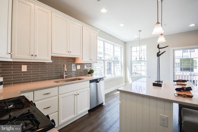 22 N CANNON AVE, Lansdale, PA 19446