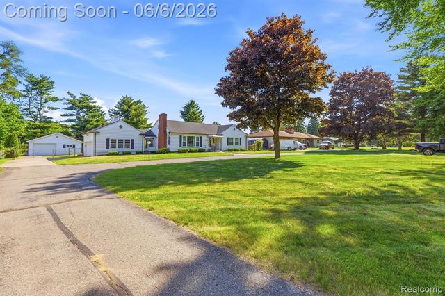 8710 32 Mile Road, Washington, MI 48095