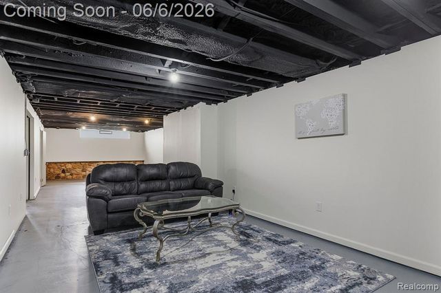 8710 32 Mile Road, Washington, MI 48095