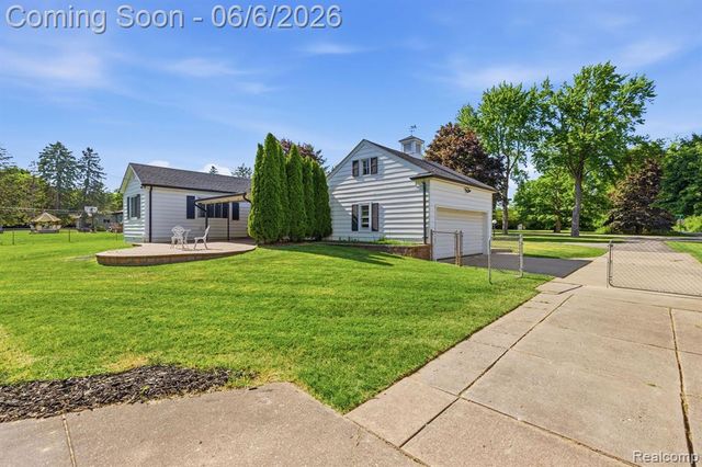 8710 32 Mile Road, Washington, MI 48095