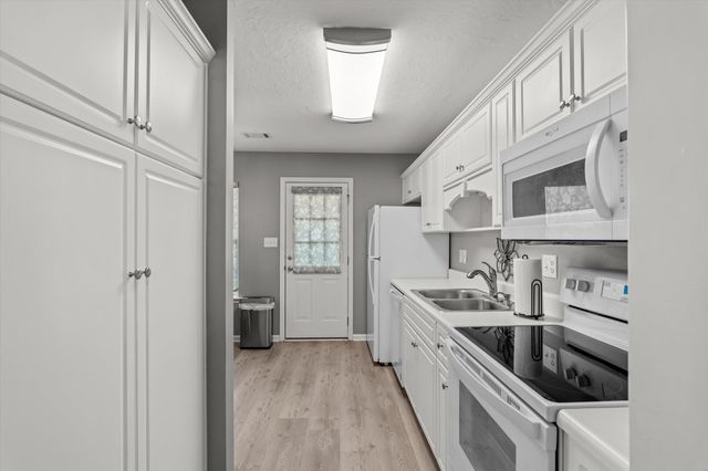 232 High Point Way, Evans, GA 30809