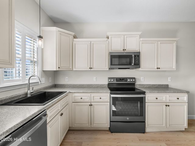 308 Winstead Loop Road, Richlands, NC 28574