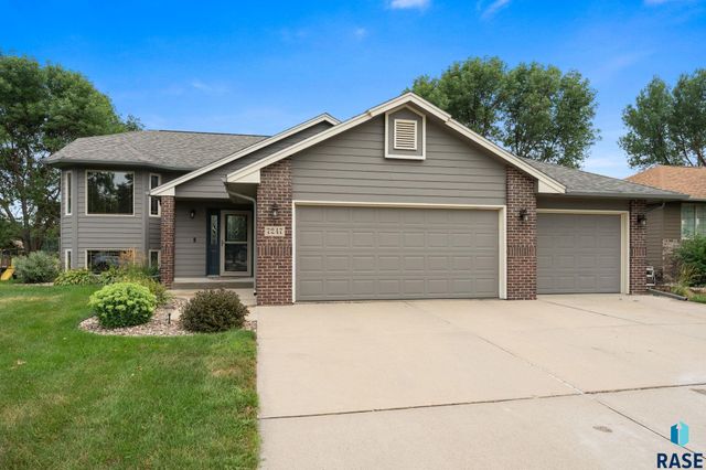 7247 W Chesapeake Ln Lane, Sioux Falls, SD 57106